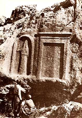 22l - Assyrian King Esarhaddon 681 - 669 B.C., ancient grand style burial of giant mixed-breed offspring of the alien gods made king 