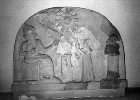 4ab - King Anu on his throne on his planet Nibiru meeting Enki's newly fashioned workers, these 2 became the models for all to come, they stayed in the Eden, no workloads, just reproduction required of them by the gods