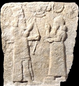 3o - Ashur & king; Nannar's Moon crescent symbol