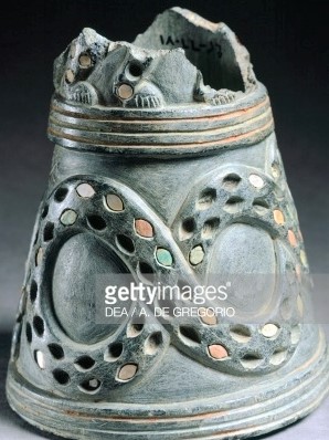 24 - entwined serpent symbol of Ningishzidda's work fashioning modern man